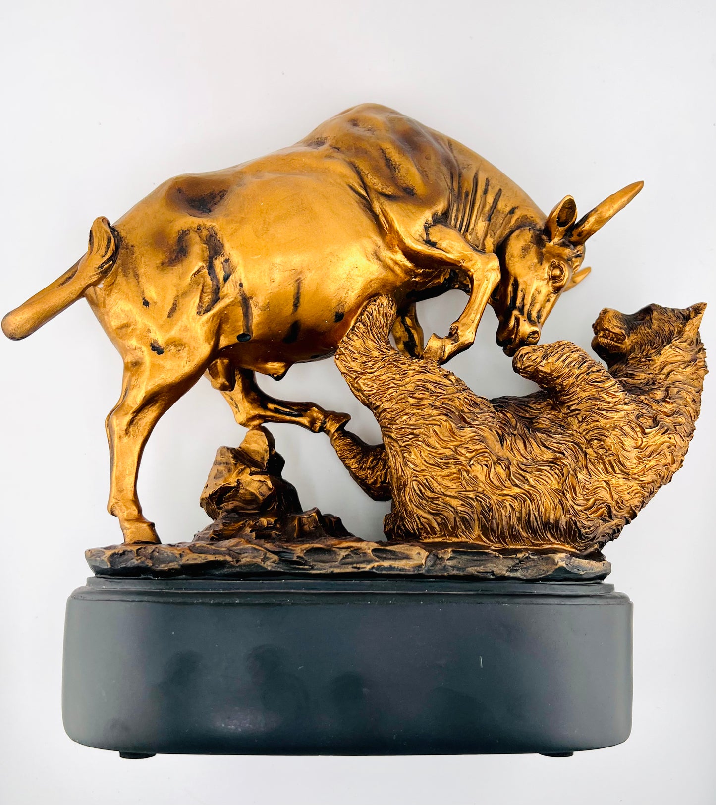 Charging Bull Statue – 9” Bronze Finish Figurine for Wealth, Strength & Success – Office Desk, Home Decor, Stock Market Gift (Copy)
